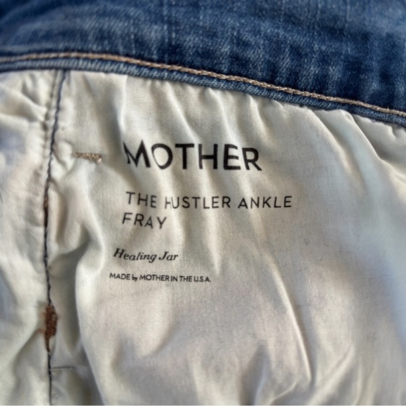 MOTHER DENIM Hustler Ankle Fray in Healing Jar (29) - Picture 6 of 16
